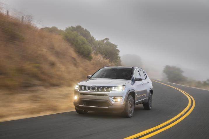 2018 Jeep Compass Limited Gray Front Exterior