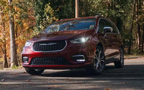 2025 Chrysler Pacifica Hybrid